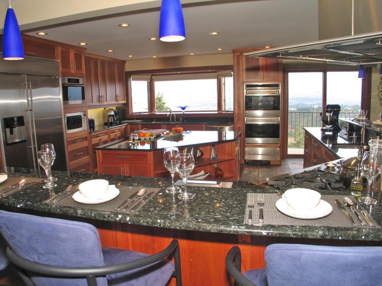 A View Of The Lake B & B West Kelowna Extérieur photo